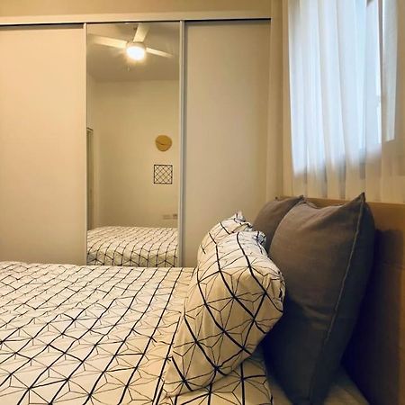 Laura Compound- Authentic 1 Bedroom Charming & Specious Tel-Aviv Extérieur photo