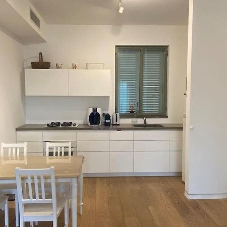 Laura Compound- Authentic 1 Bedroom Charming & Specious Tel-Aviv Extérieur photo