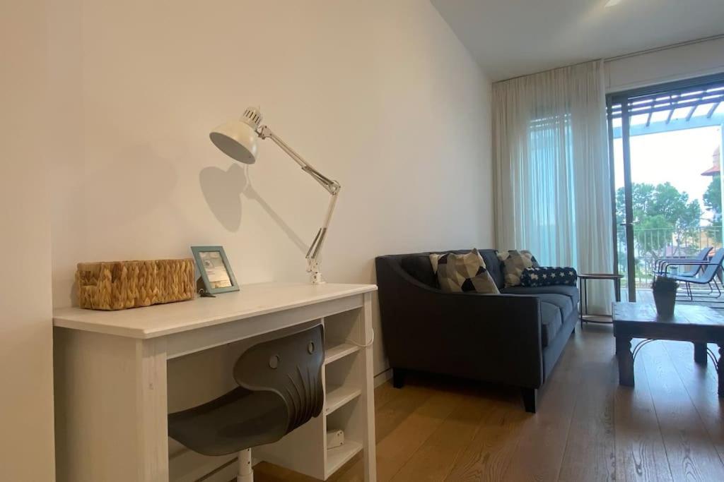 Laura Compound- Authentic 1 Bedroom Charming & Specious Tel-Aviv Extérieur photo