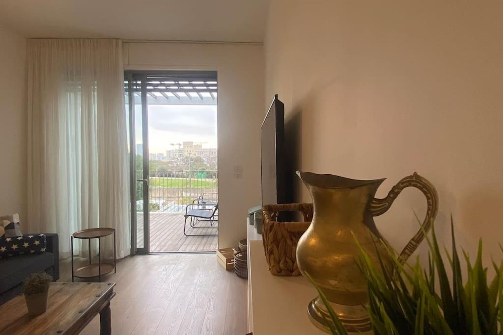 Laura Compound- Authentic 1 Bedroom Charming & Specious Tel-Aviv Extérieur photo