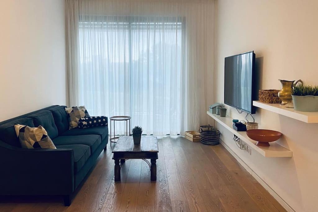 Laura Compound- Authentic 1 Bedroom Charming & Specious Tel-Aviv Extérieur photo